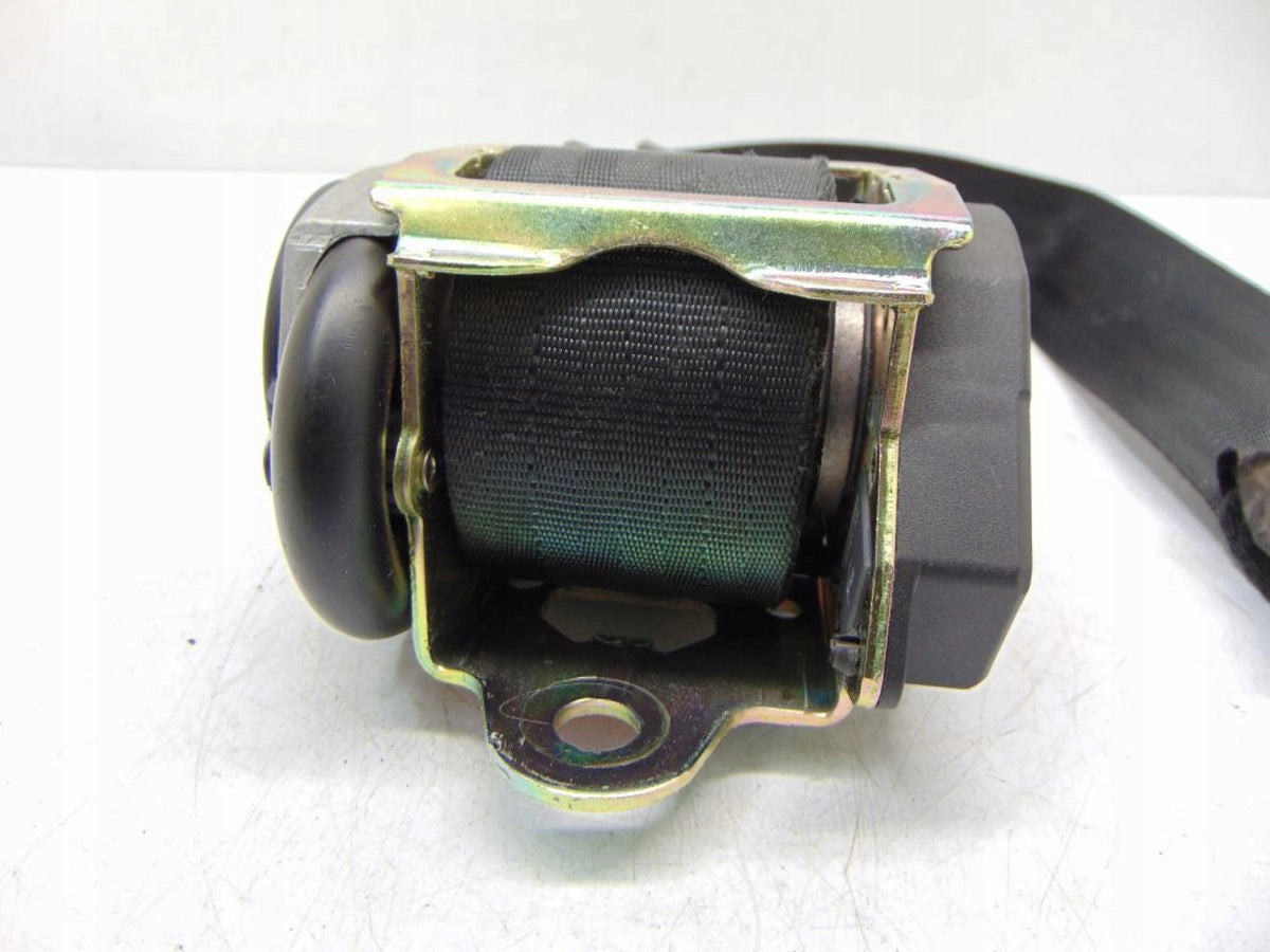 SEAT BELT RIGHT REAR 3-ROW VOLVO XC90 (2002-2006)