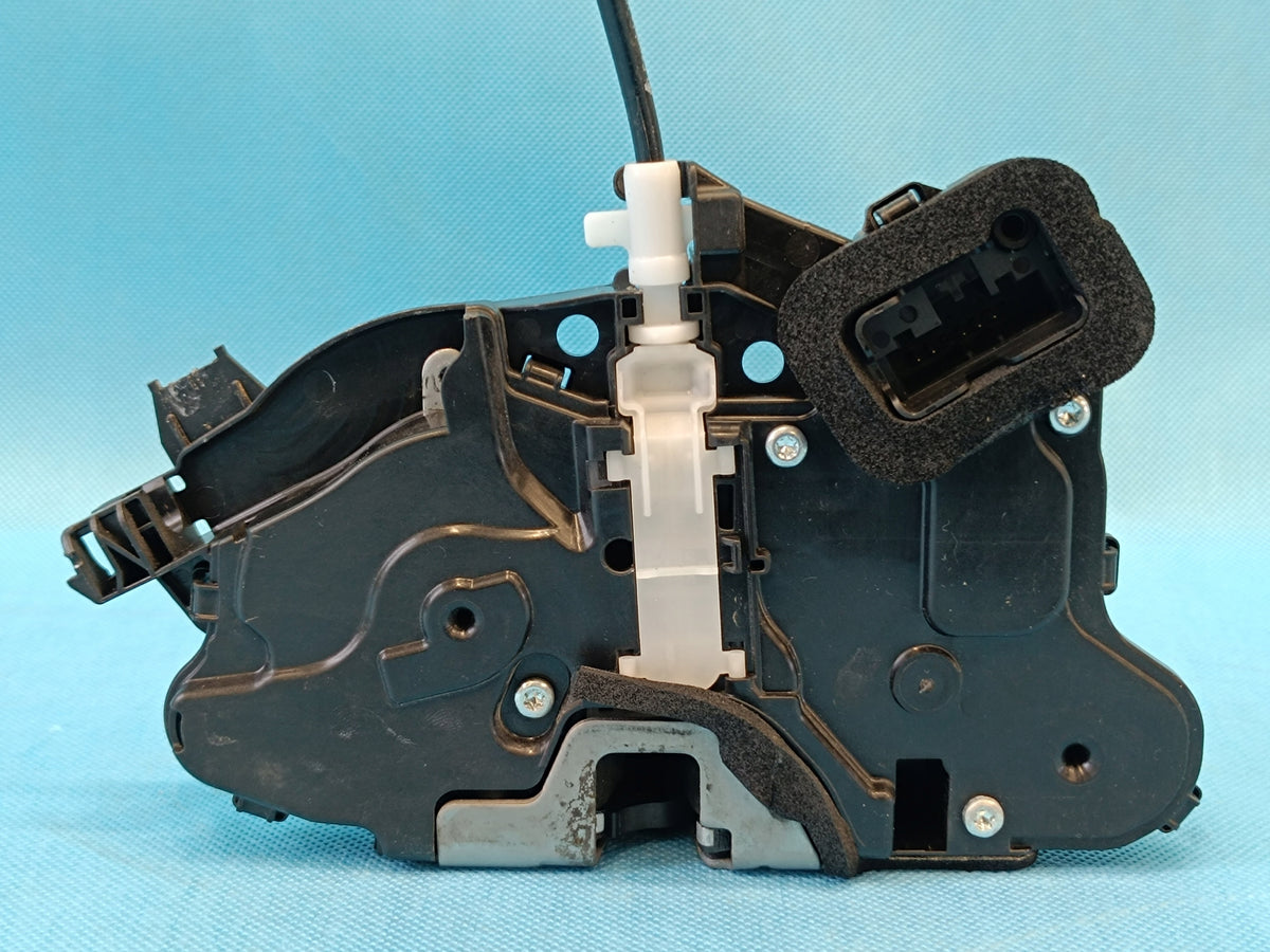 SKODA FABIA 4 MONTE CARLO 1.5TSI 2023 R DOOR LOCK RIGHT FRONT 10B837016B