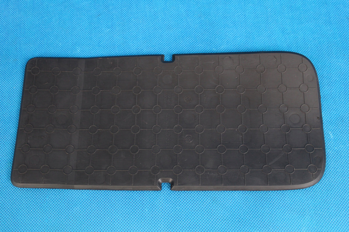 SKODA KAROQ RUBBER INSERT CENTER CONSOLE 2017R 565863301A