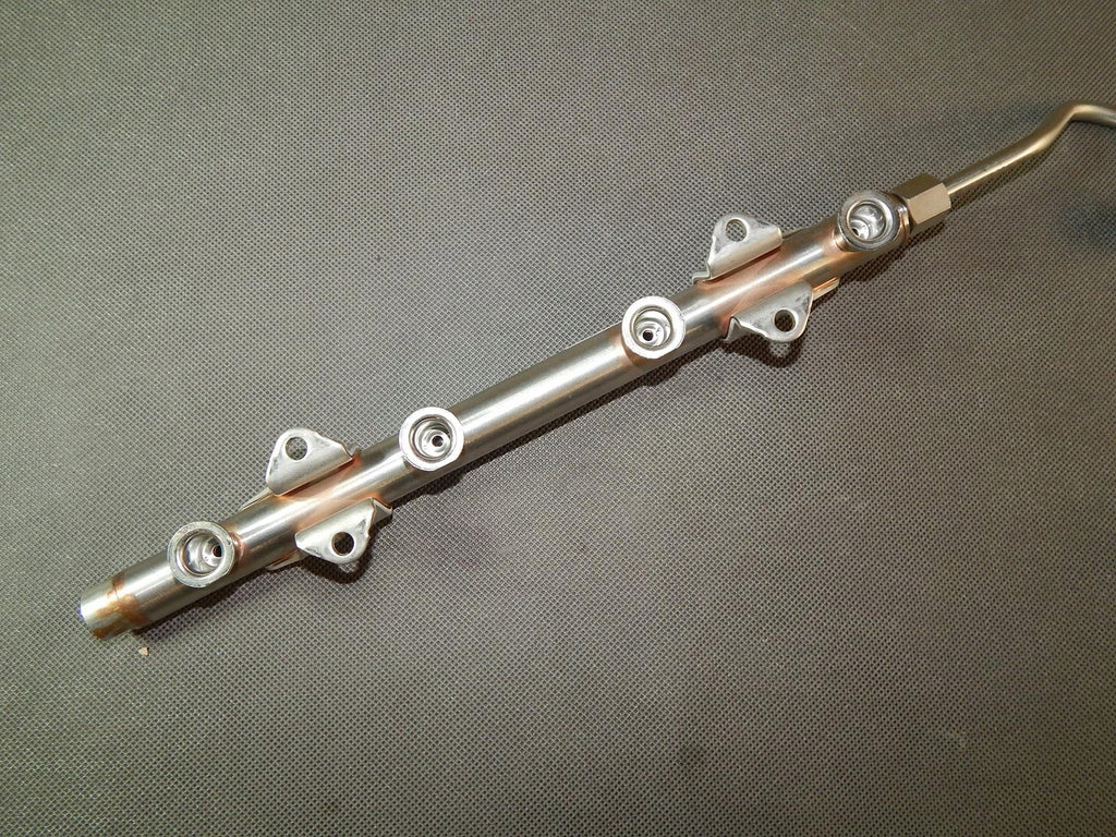 SKODA KODIAQ SCOUT INJECTION RAIL 04F133320D