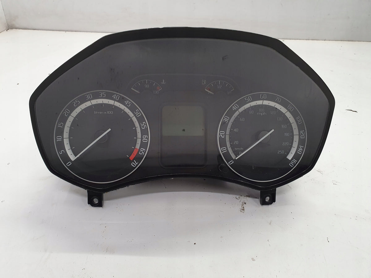 SKODA OCTAVIA II VRS COMBINÉ D'INSTRUMENTS 2.0TFSI VERSION ANGLAISE
