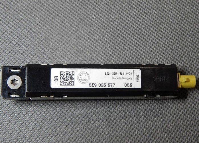 SKODA OCTAVIA III ANTENNA AMPLIFIER 5E9035577