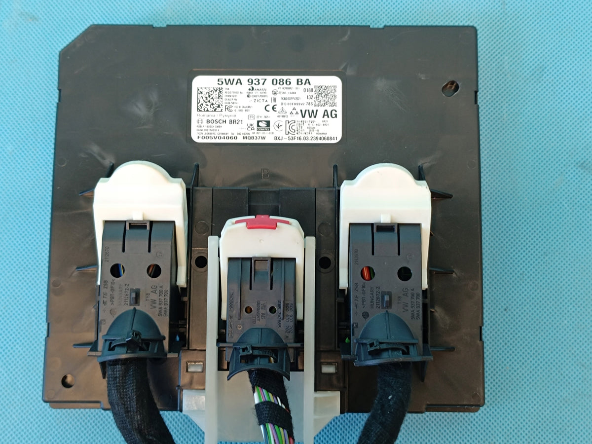 SKODA OCTAVIA IV COMBI 2,0 TDI 2023 R COMFORT CONTROLLER MODULE 5WA937086BA
