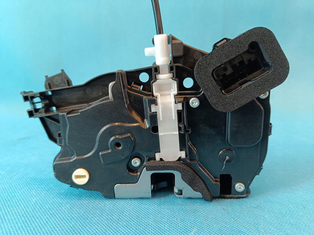 SKODA SCALA LIFT 1.0 TSI 85KW 2024 R DOOR LOCK RIGHT REAR 10A839016B