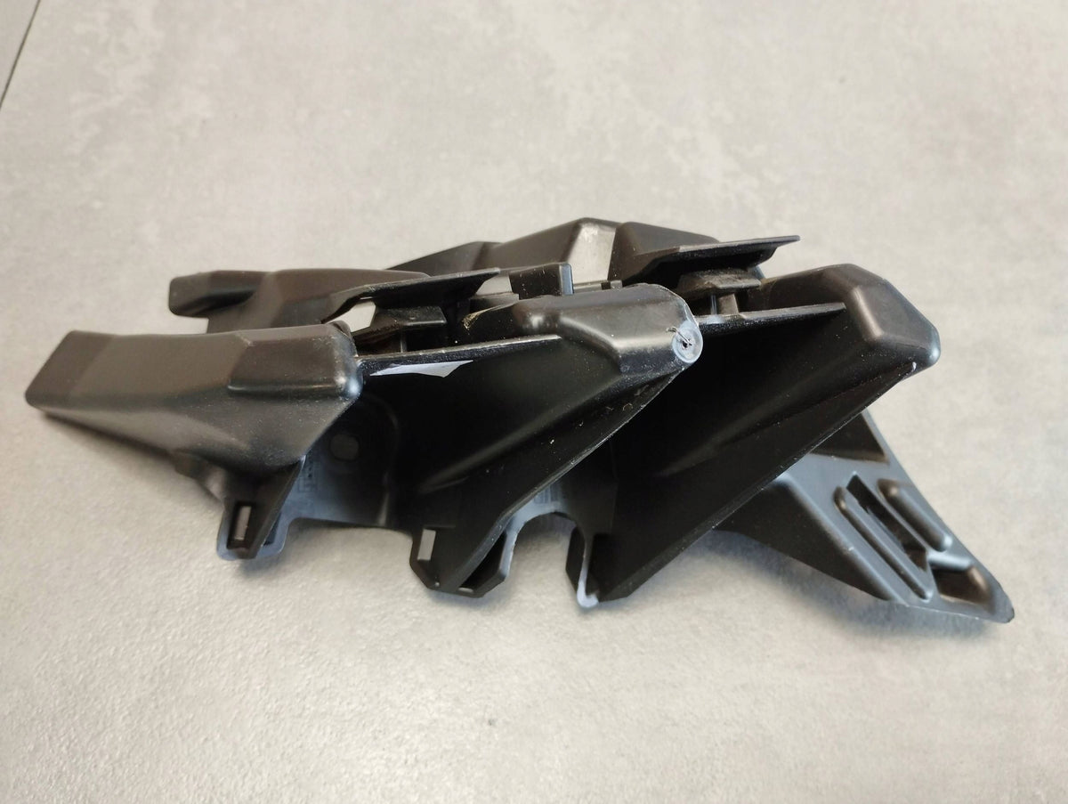 Seat Leon IV 2024 BUMPER SLIDE LEFT REAR 5FA807377
