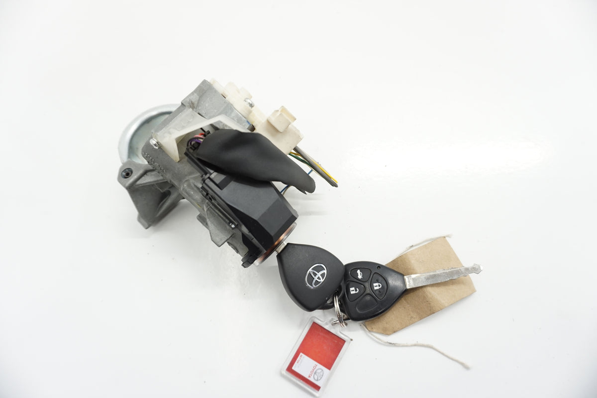 TOYOTA AVENSIS T27 KEY IGNITION 2.0 D4D