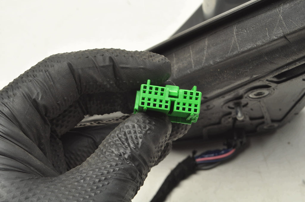 VOLVO C30 MIRROR RIGHT ELECTRIC 8 PIN HIGH R-DESIGN