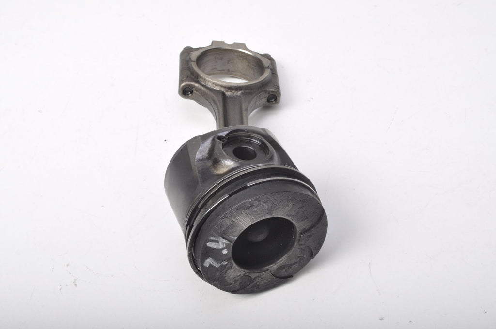 VOLVO S60 I V70 II 2.4 D5 185KM PISTON WITH CONNECTING ROD