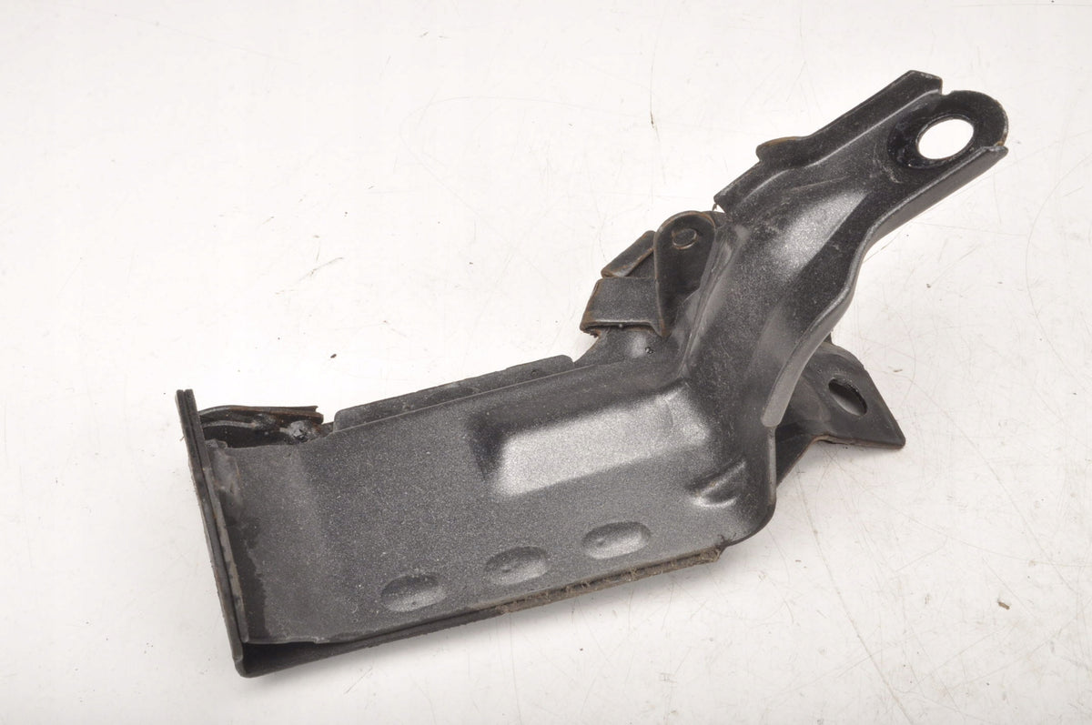 VOLVO S60 II RADIATOR MOUNT