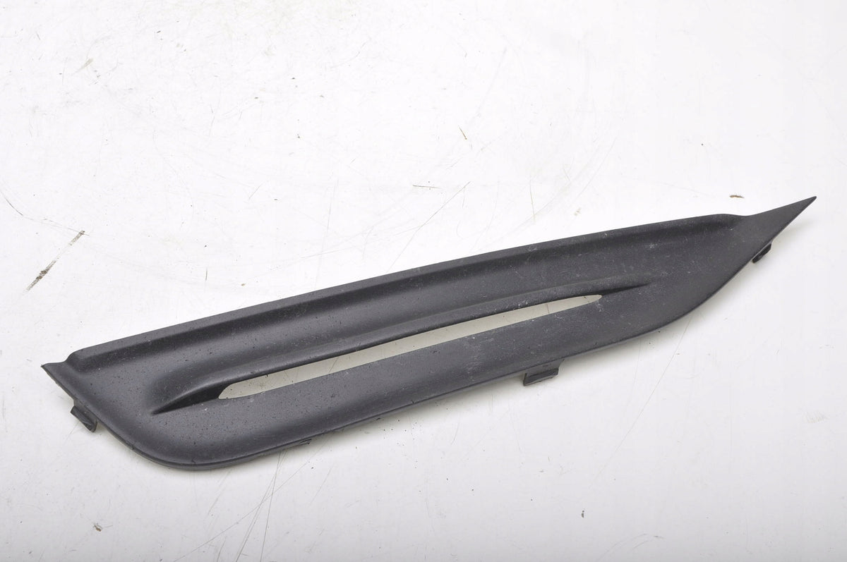 VOLVO S60 II V60 GRILLE DUMMY BUMPER 31323847 RIGHT