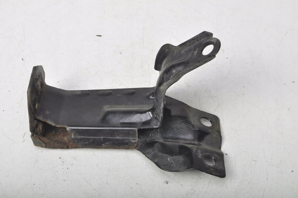 VOLVO S60 V60 XC60 AND RADIATOR MOUNT LEFT