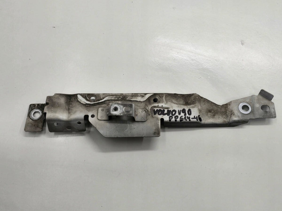 VOLVO S90 V90 2017 SUPPORTO PARAFANGO DESTRO ANTERIORE 614-46