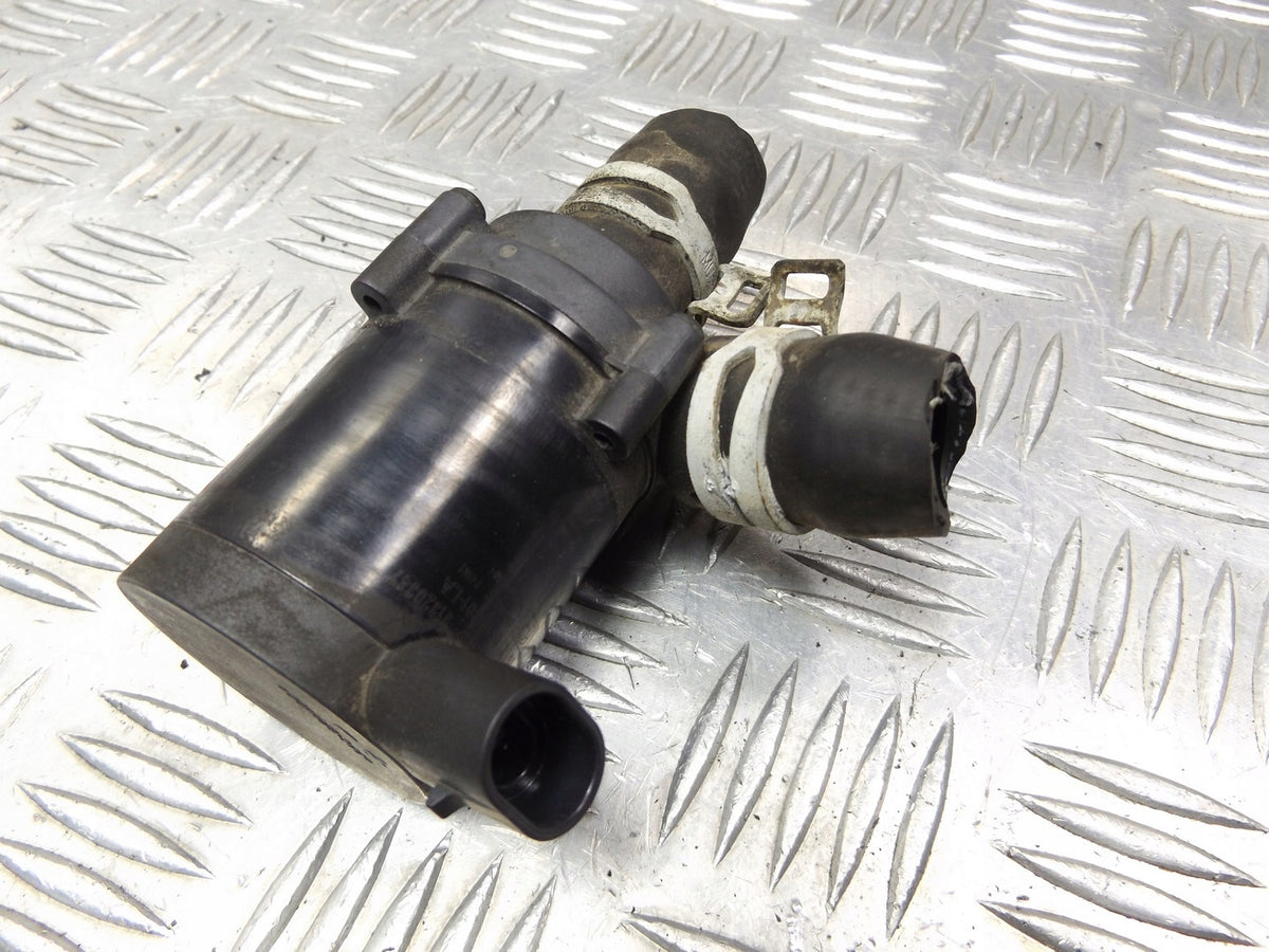 VOLVO V40 II 2.0 D3 WATER PUMP 31320347