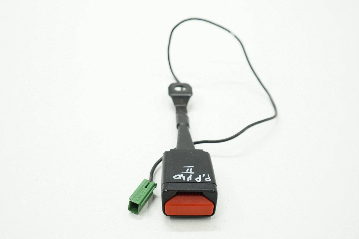 VOLVO V40 II 2012- BOUCLE DE CEINTURE AVANT DROITE RÉFÉRENCE 8632604