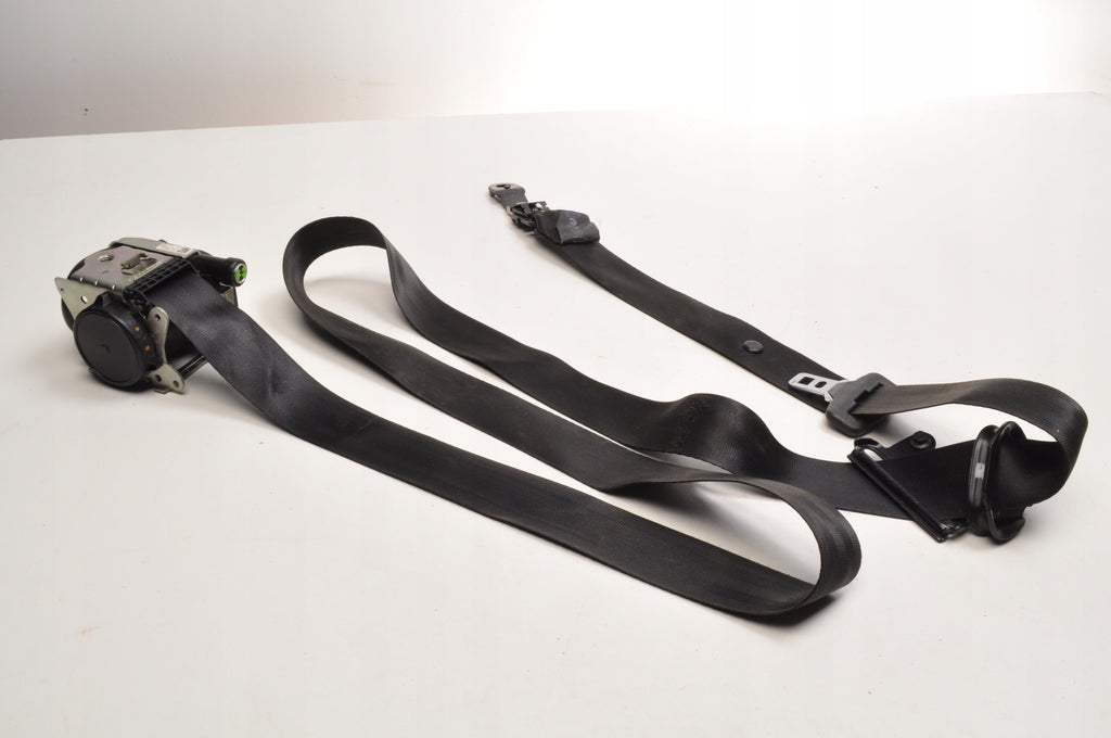 VOLVO V40 II SEAT BELT RIGHT FRONT 31484536
