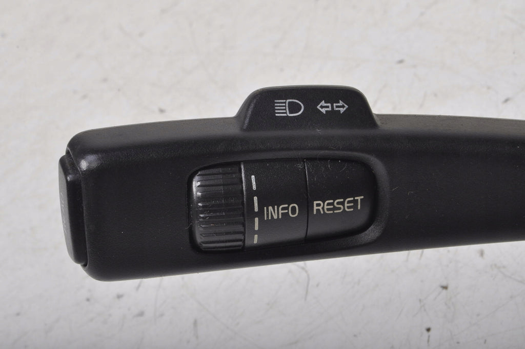 VOLVO V50 COMBINED SWITCH 30773146 TAPE