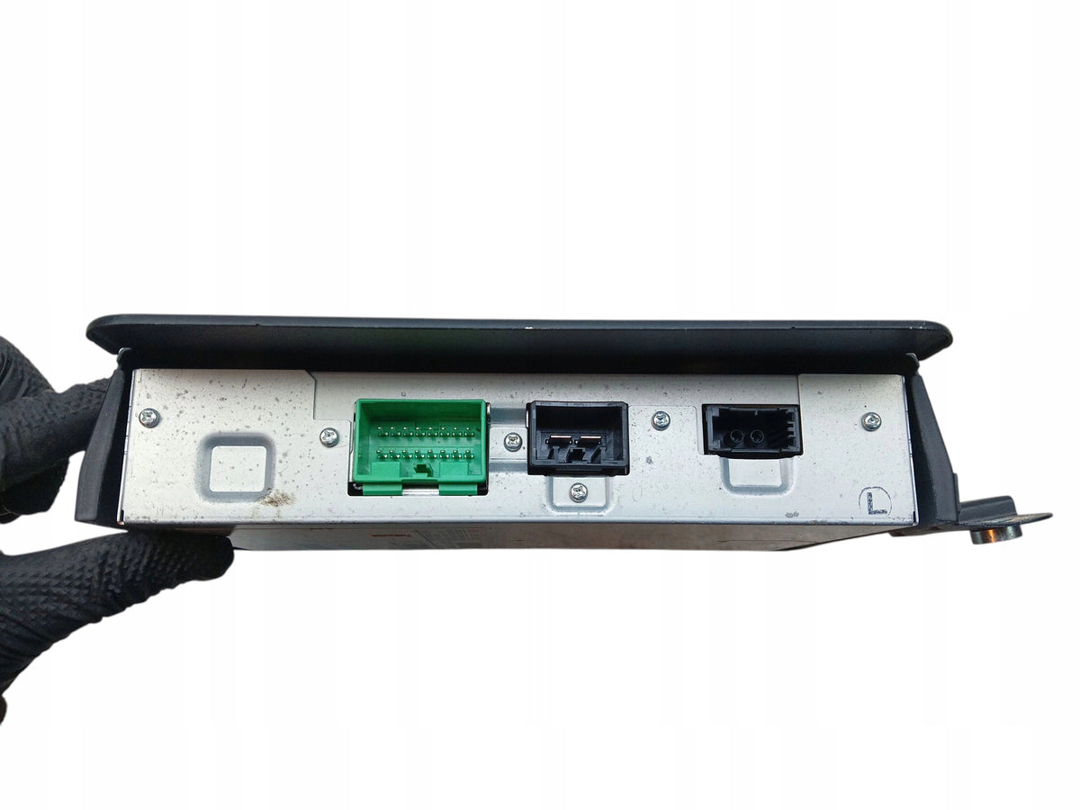 VOLVO V60 AND 30659504 AMPLIFIER