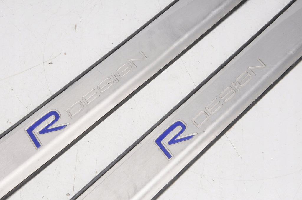 VOLVO V60 THRESHOLD STRIPS FRONT SET R-DESIGN