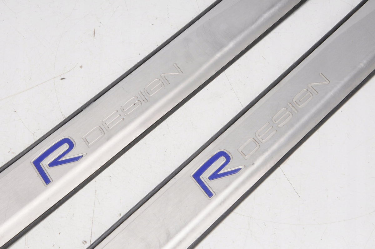 VOLVO V60 THRESHOLD STRIPS FRONT SET R-DESIGN