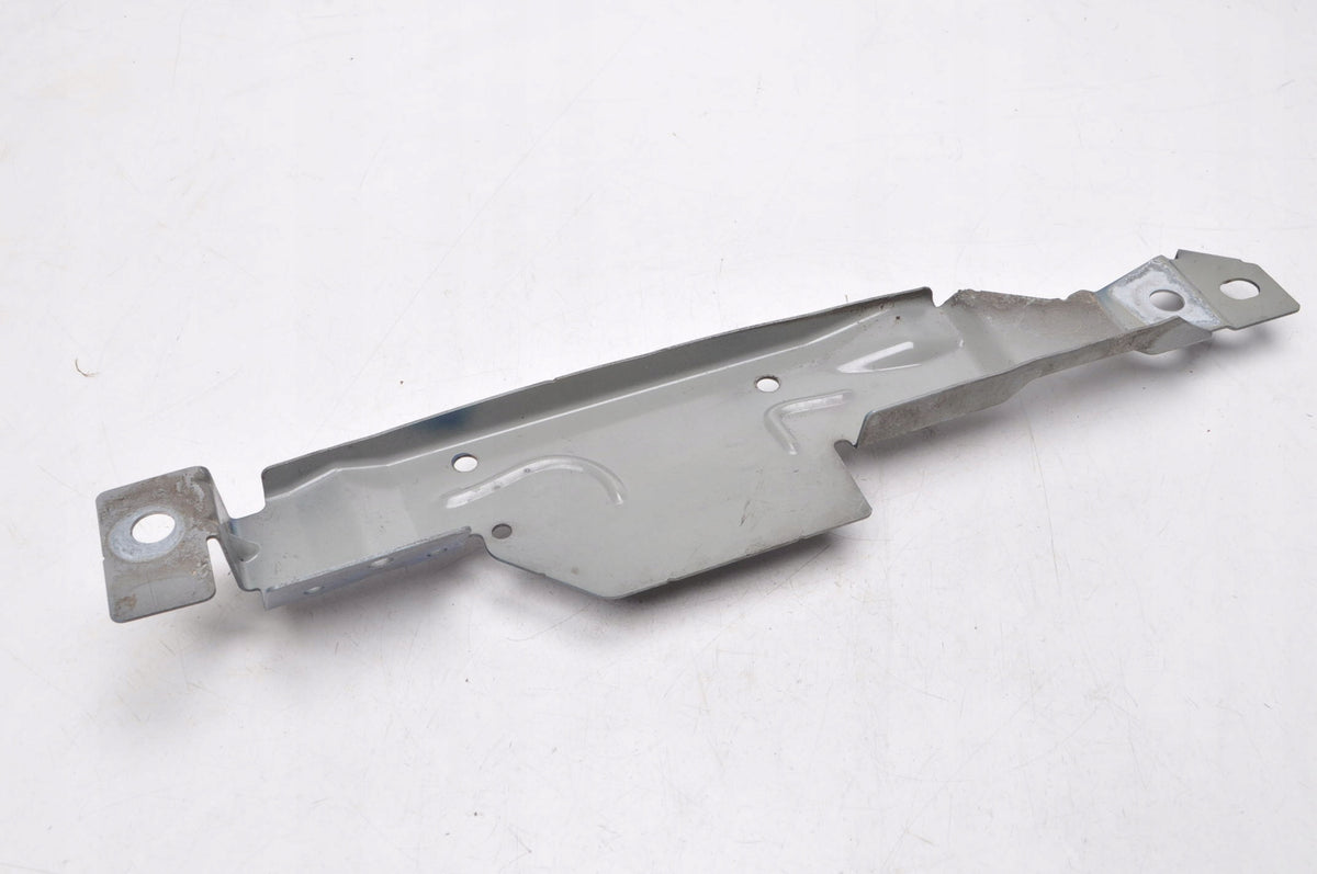 VOLVO V90 II FENDER MOUNT LEFT