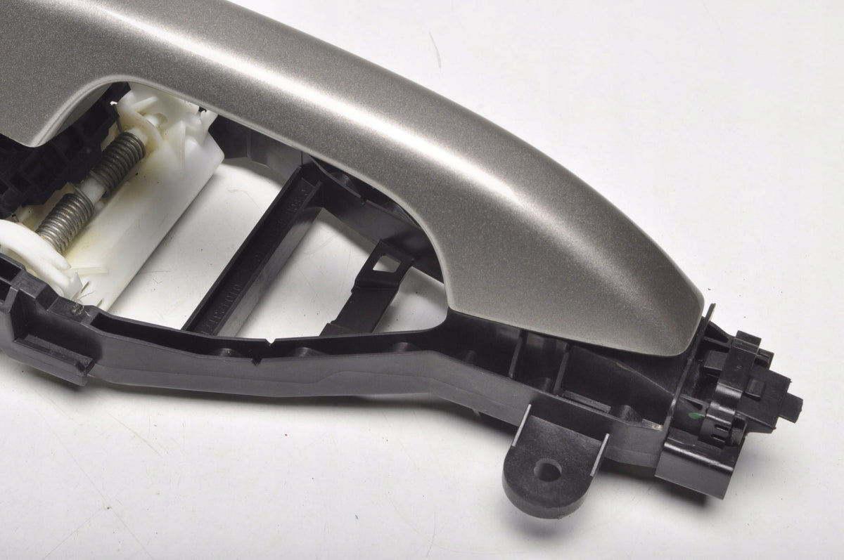 VOLVO XC40 2018- DOOR HANDLE EXTERIOR RIGHT REAR