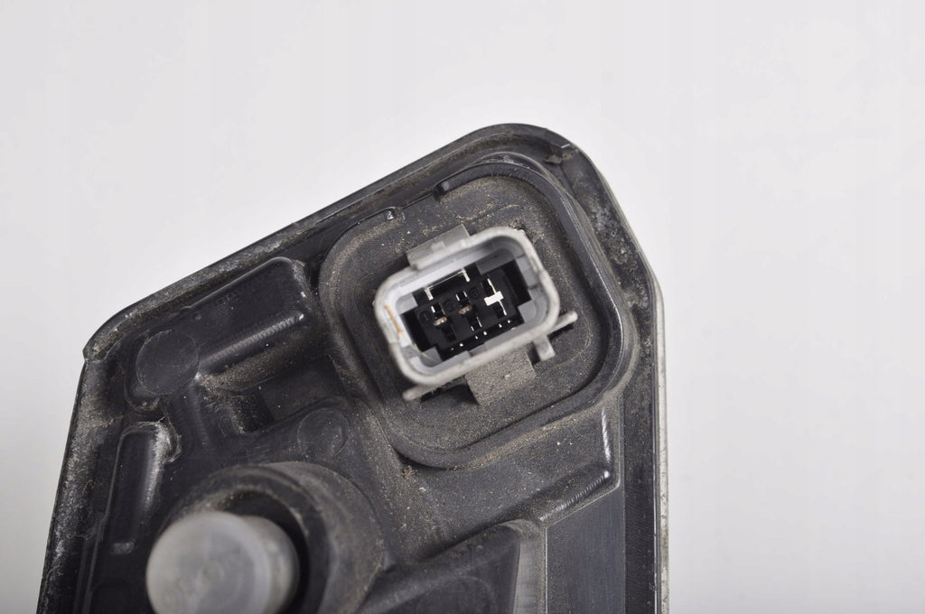 VOLVO XC60 AND DAYTIME RUNNING LAMP RIGHT