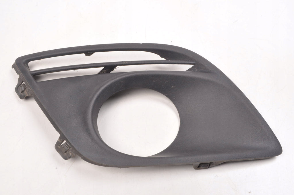 VOLVO XC60 AND FRAME HALOGEN GRILLE RIGHT 30763416