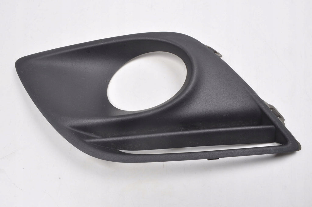 VOLVO XC60 AND FRAME HALOGEN GRILLE RIGHT BUMPER 30763418