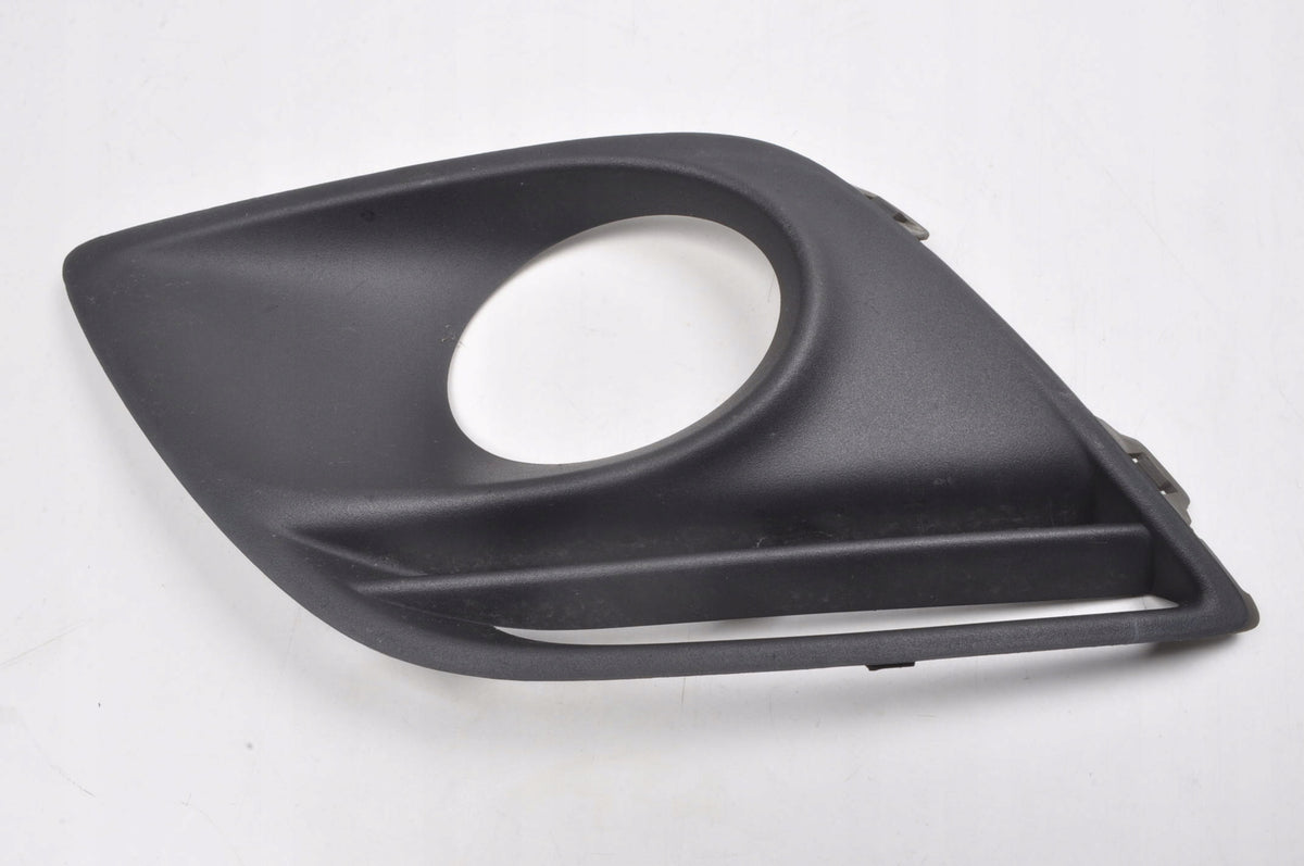 VOLVO XC60 AND FRAME HALOGEN GRILLE RIGHT BUMPER 30763418