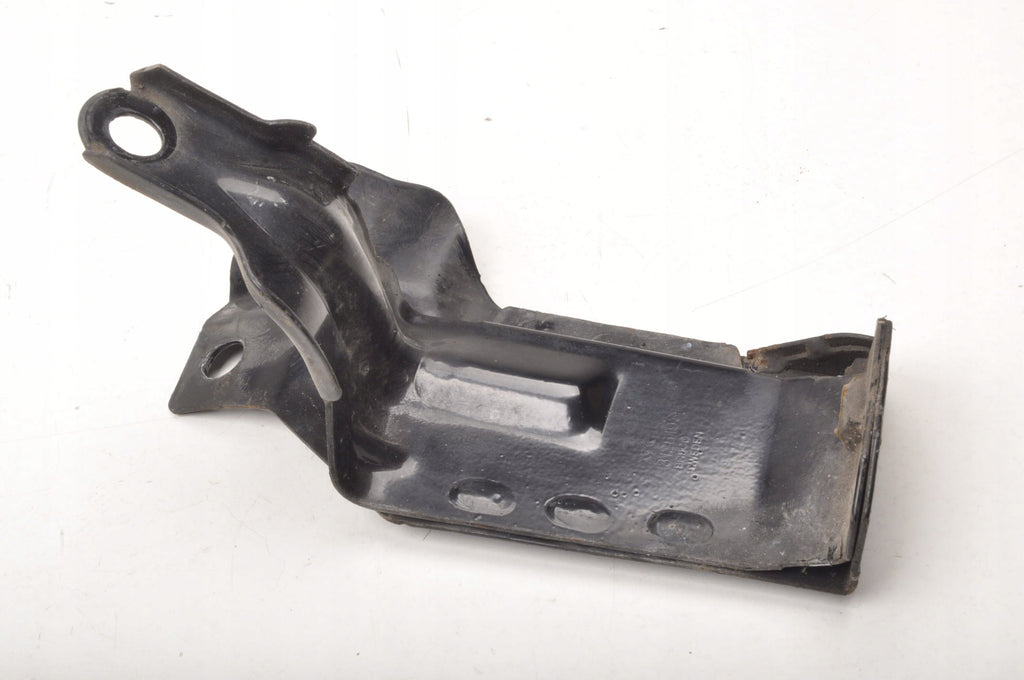 VOLVO XC60 AND RADIATOR MOUNT LEFT