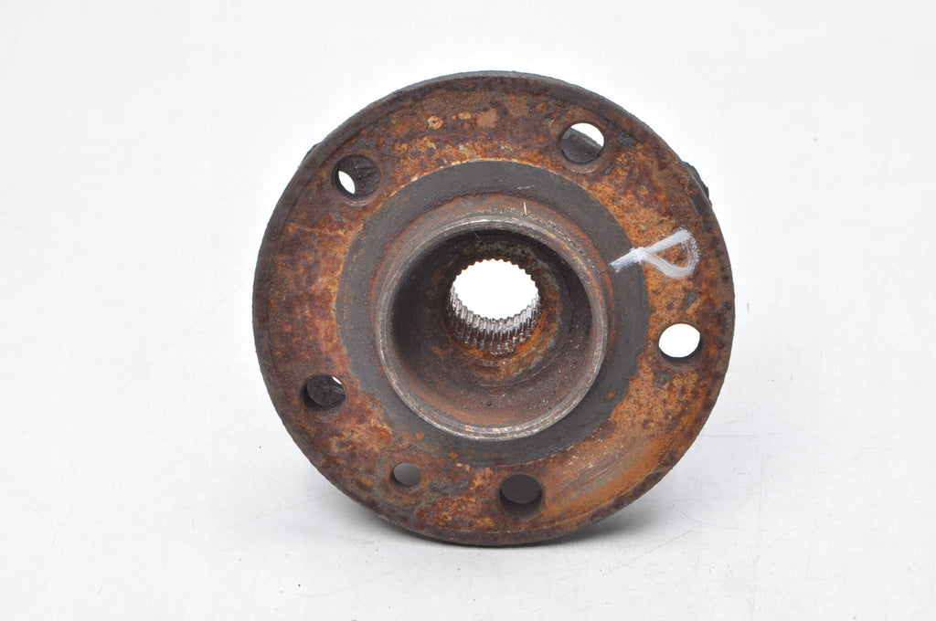 VOLVO XC60 AND REAR HUB RIGHT