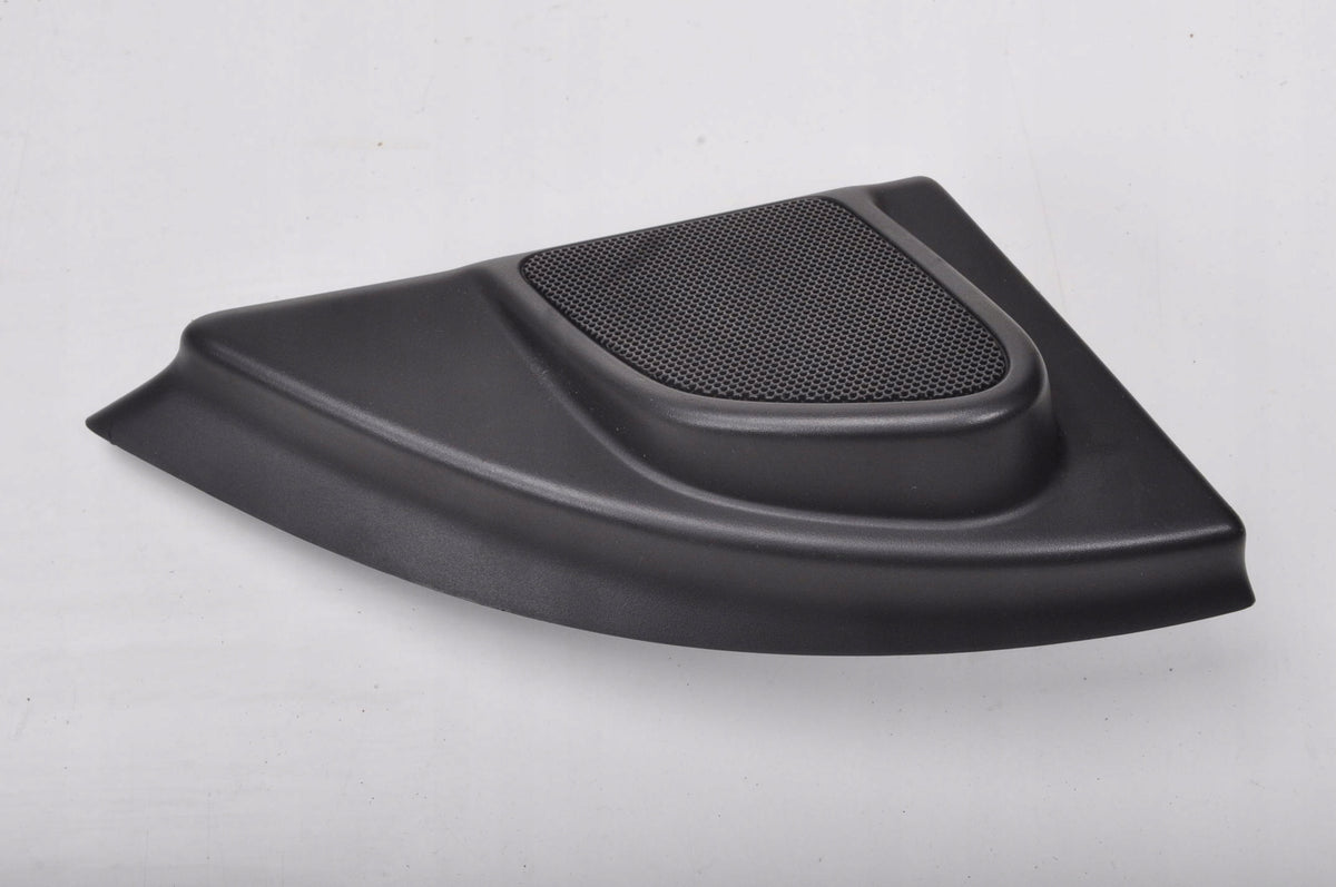 VOLVO XC60 AND TRIANGLE CAP RIGHT 30761586