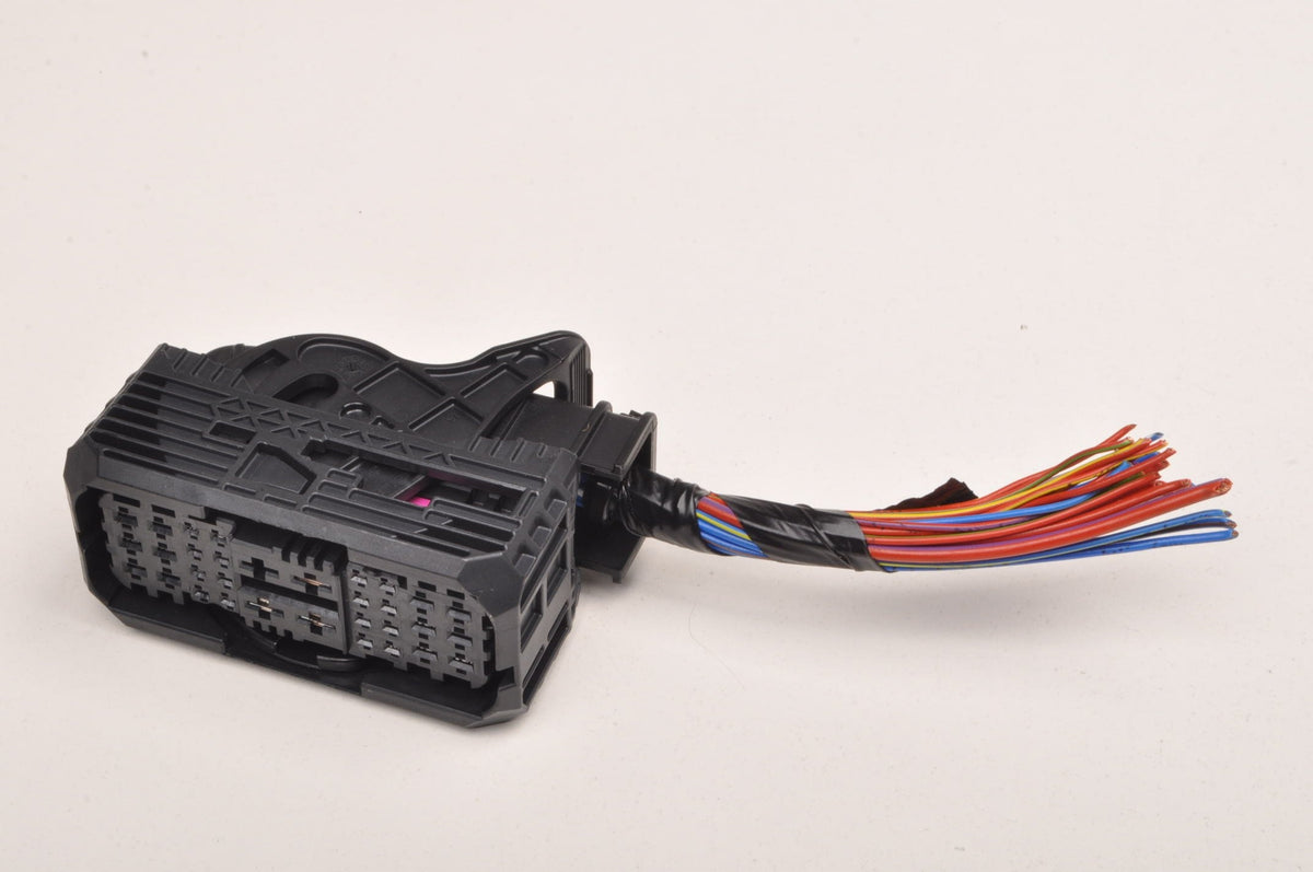 VOLVO XC60 II 2.0 D4 190KM DRIVER MOTOR BEAM PLUG