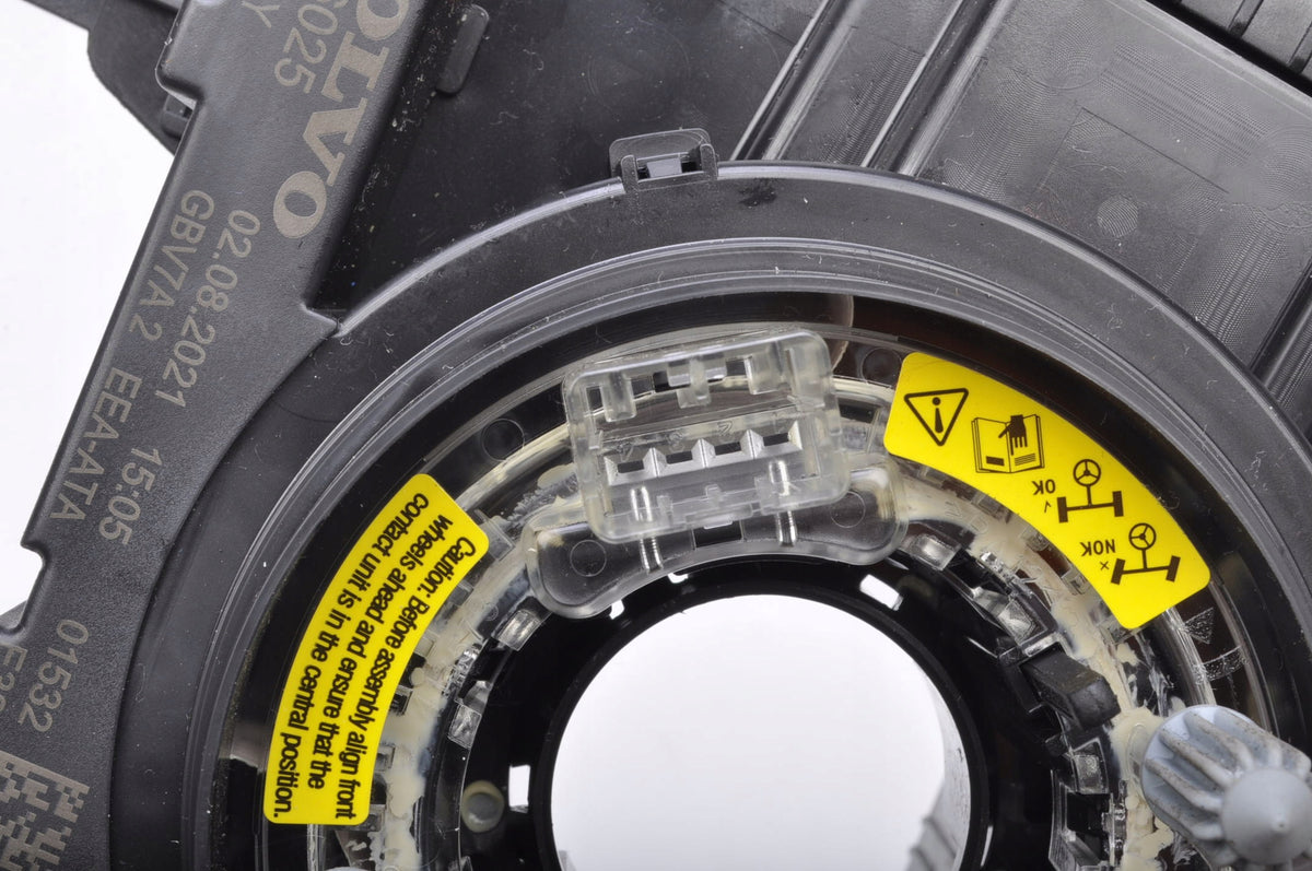 VOLVO XC60 II COMBINED SWITCH TAPE 32266025