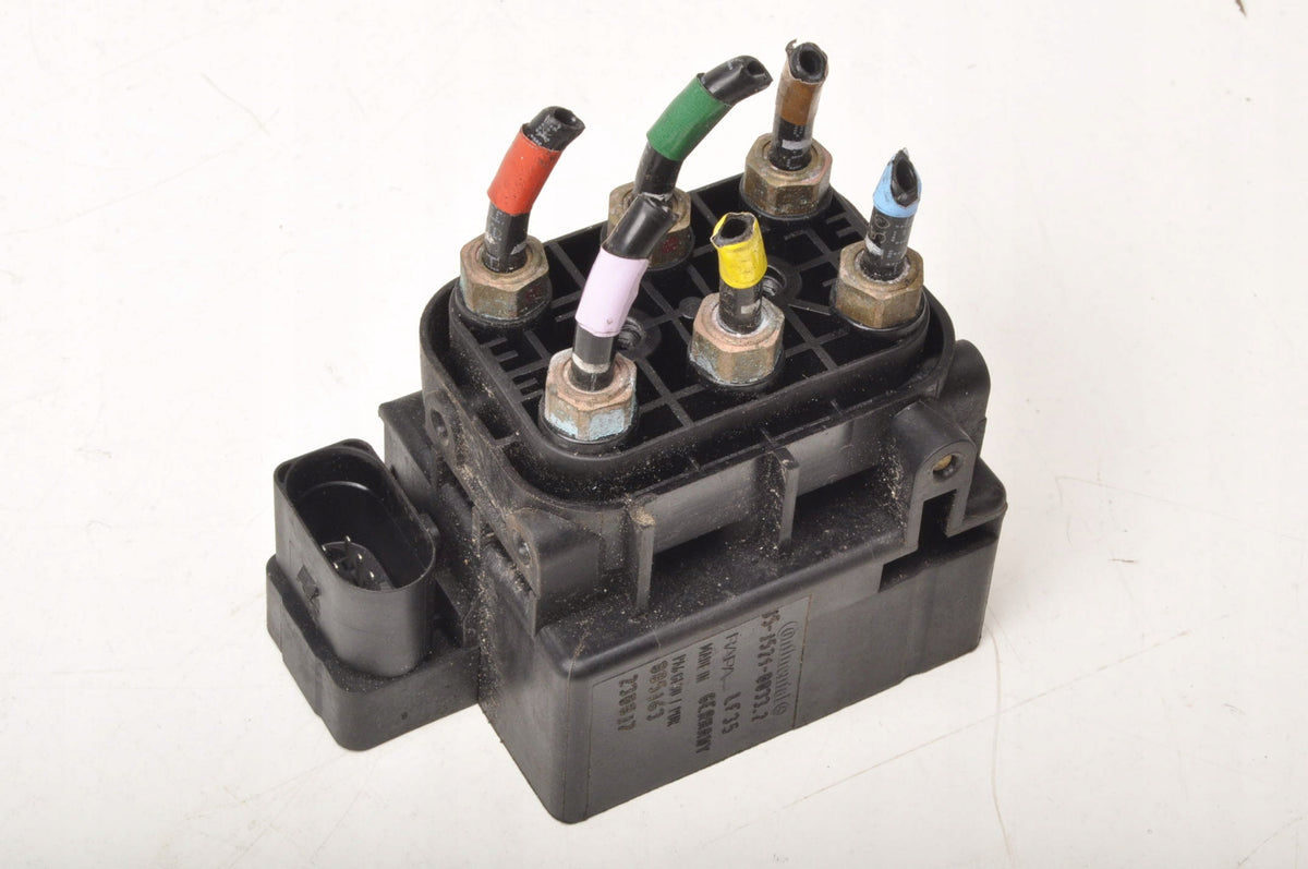 VOLVO XC60 II PNEUMATICS DISTRIBUTOR 15-1521-0033.2