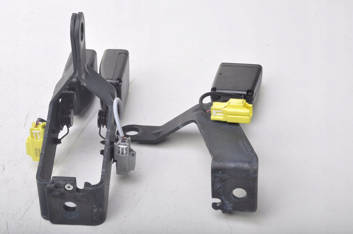 VOLVO XC60 II SEAT BELT CLASPS SET