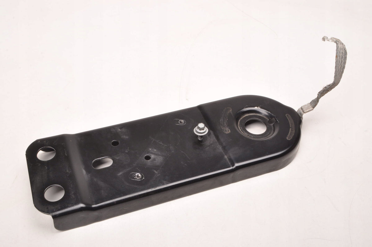 VOLVO XC60 II SLED MOUNT HOLDER REAR LEFT 2024