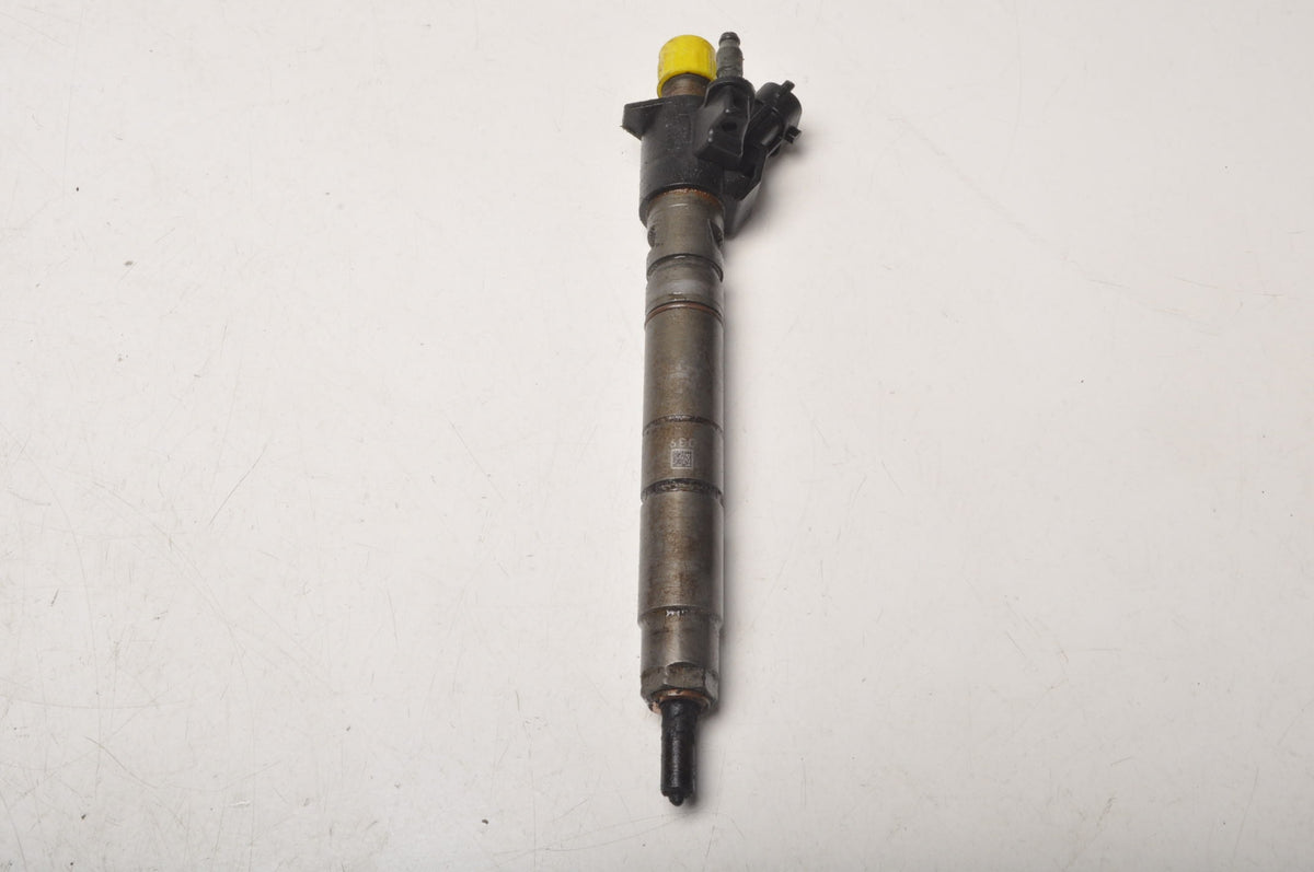 VOLVO XC70 II 2.4 D5 INJECTION INJECTOR 31272690