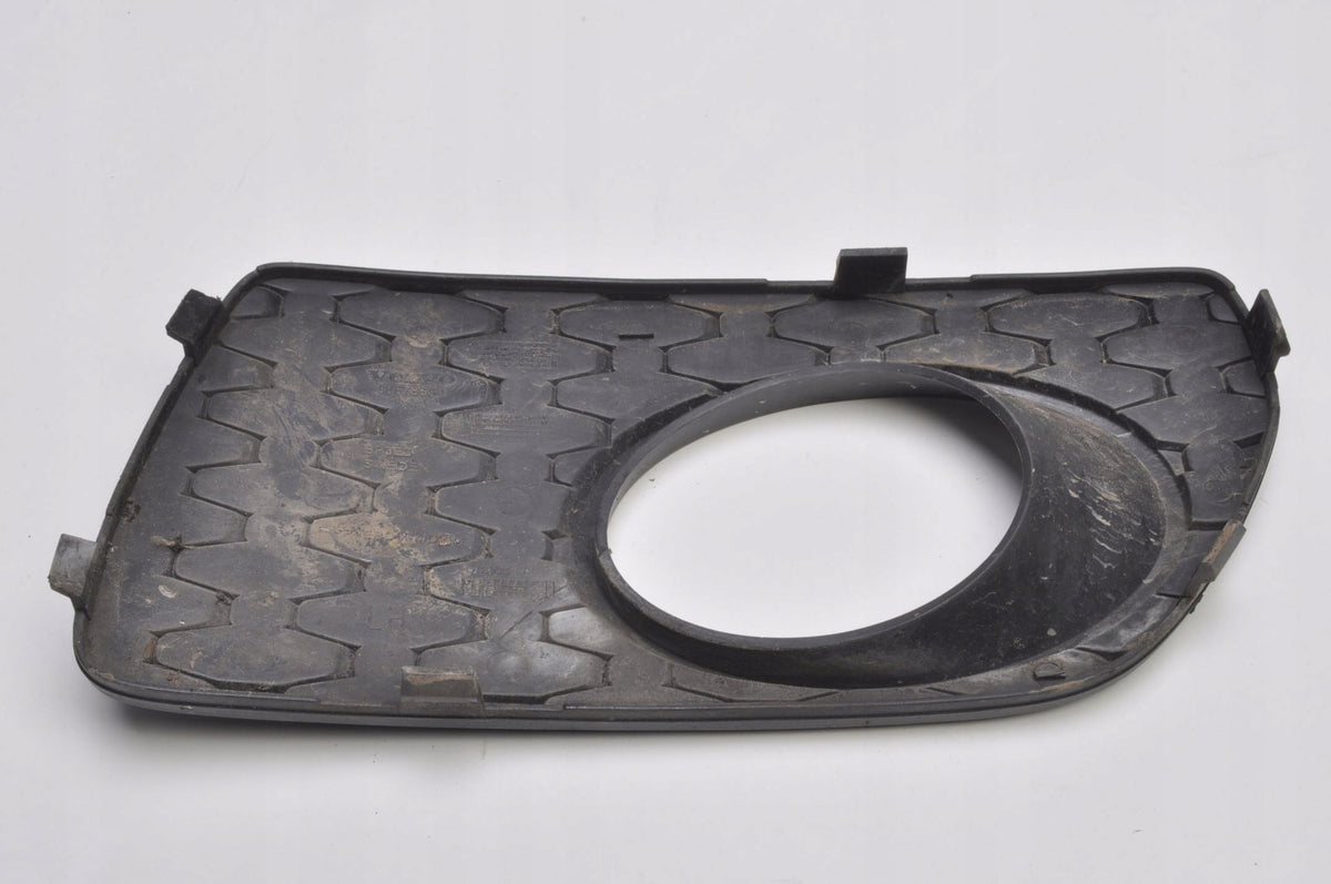 VOLVO XC70 II GRILLE DUMMY BUMPER 30678689