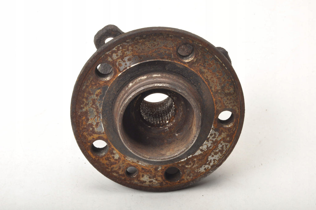 VOLVO XC70 II REAR HUB LEFT