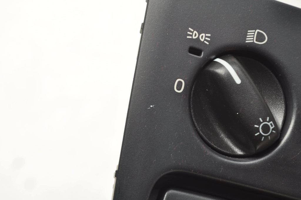 VOLVO XC90 30739302 LIFT LIGHT SWITCH