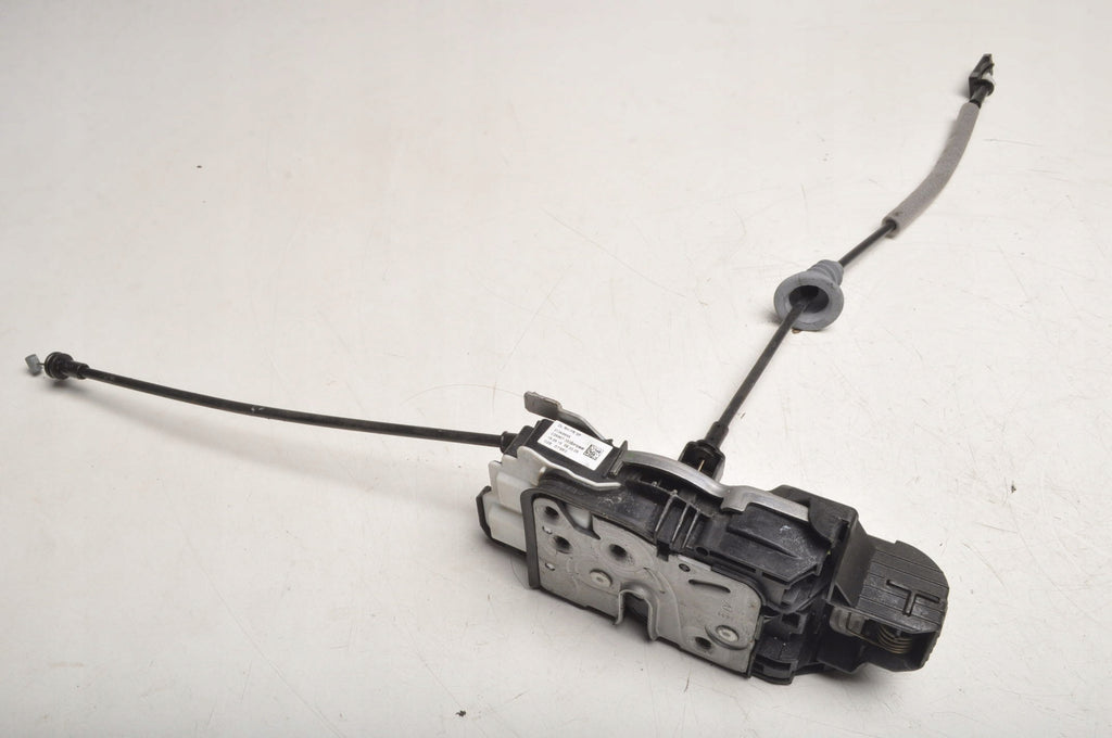 VOLVO XC90 II DOOR LOCK RIGHT FRONT 6 PIN 31349895