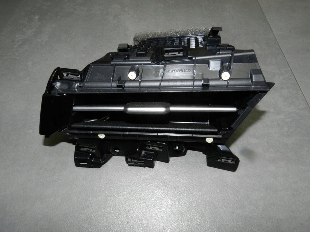VW ARTEON AIR VENT LEFT 3G8819701S