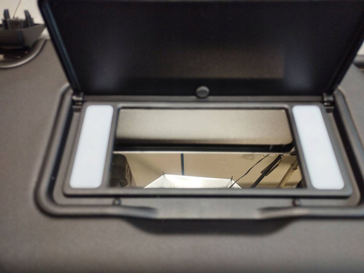 VW Amarok II SUNSHADE RIGHT EB320BMZ