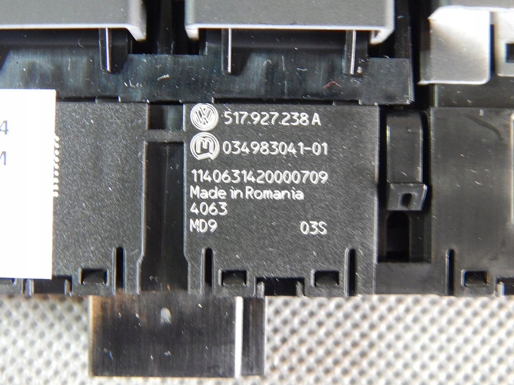 VW GOLF SPORTSVAN BUTTON PANEL 517927238A