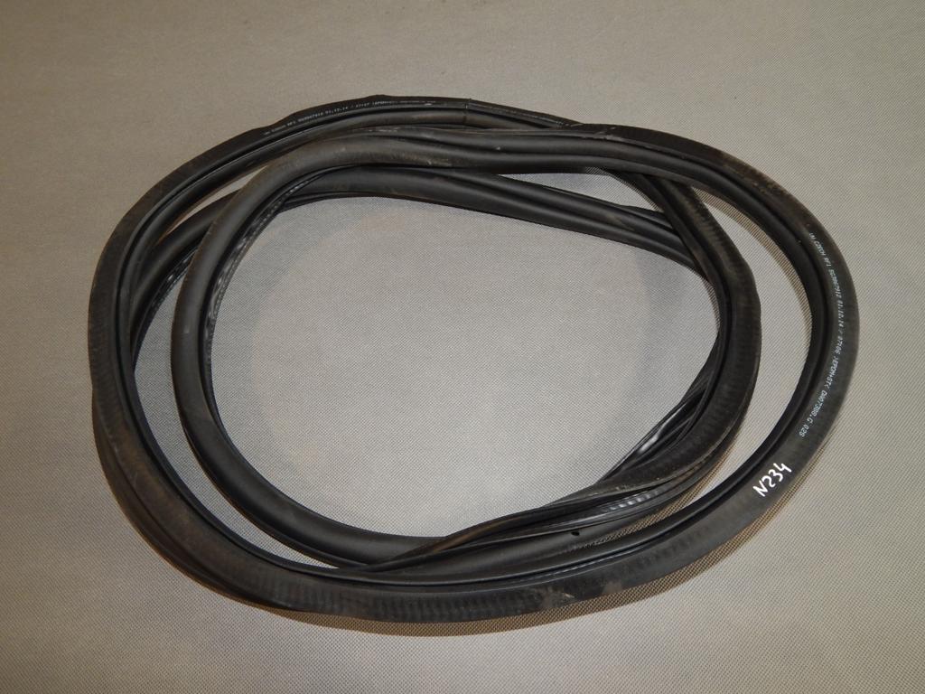 VW GOLF VII DOOR SEAL RIGHT 5G3867912