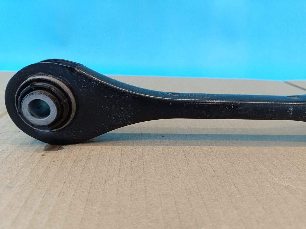 VW GOLF VIII VARIANT 1.5 e-TSI 110KW 2021 R CONTROL ARM RIGHT REAR 5Q0501529G