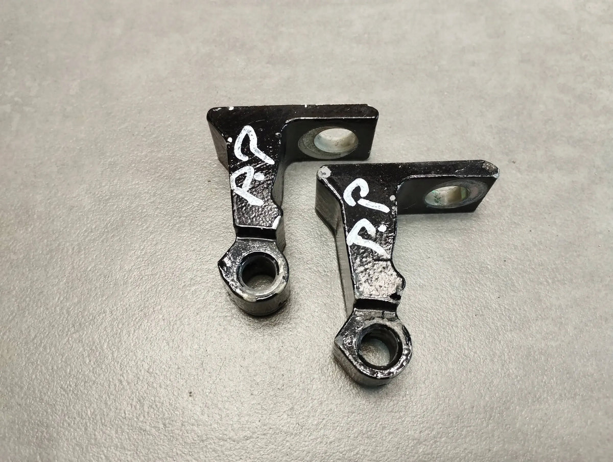 VW Golf VII DOOR HINGES RIGHT FRONT 8K0831402D