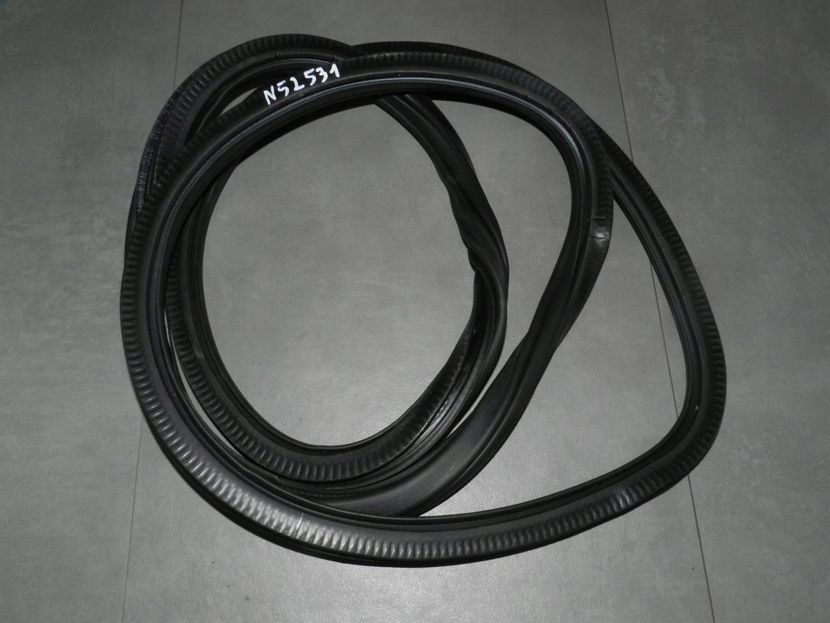 VW JETTA 5C DOOR SEAL RIGHT REAR 5C6867914H