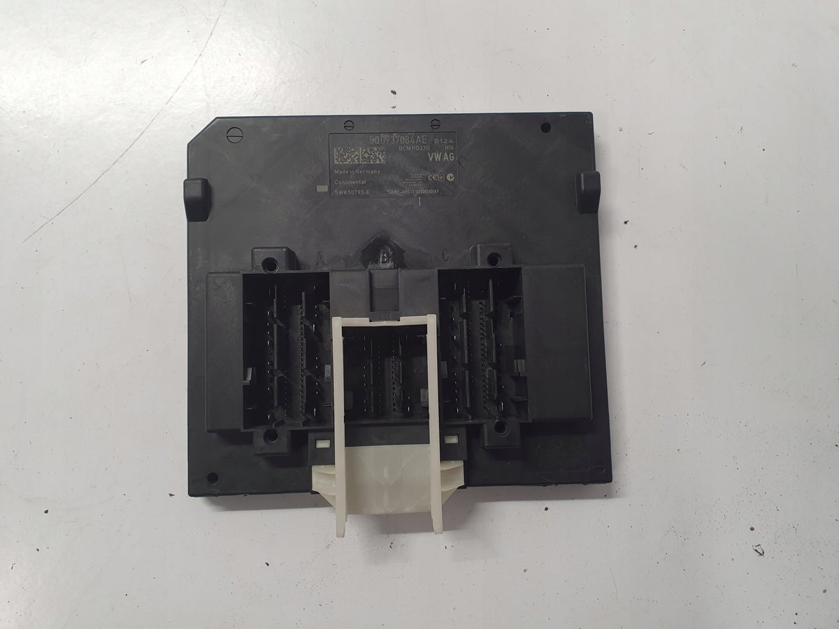 VW LEON III GOLF VII COMFORT MODULE 5Q0937084AE